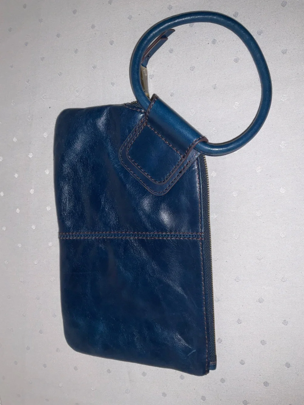 HOBO INTERNATIONAL BLUE LEATHER SABLE WRISTLET W RING - BRAND NEW